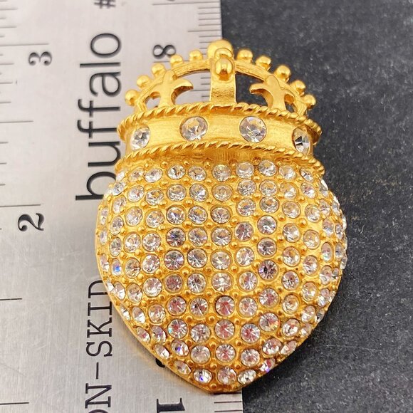NLH Vintage clear rhinestone and gold tone metal heart and crown shaped brooch - Picture 2 of 9